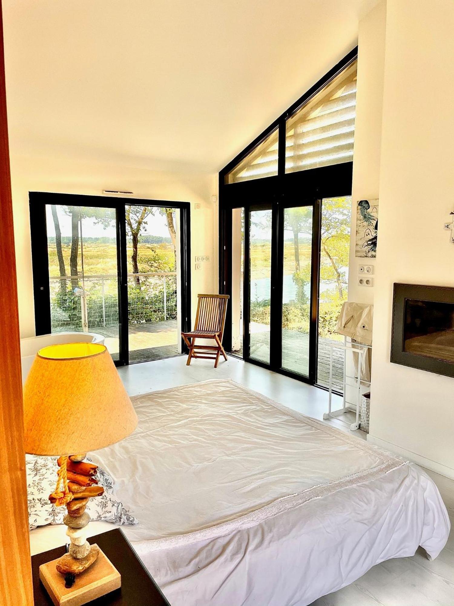 Maison En Bord De Riviere De Mer Le Fenouiller 외부 사진